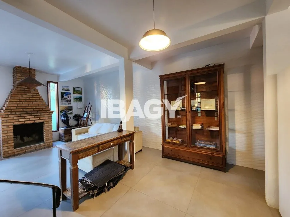 Furnished 2-bedroom house with balcony and 2 parking spaces — photo 2