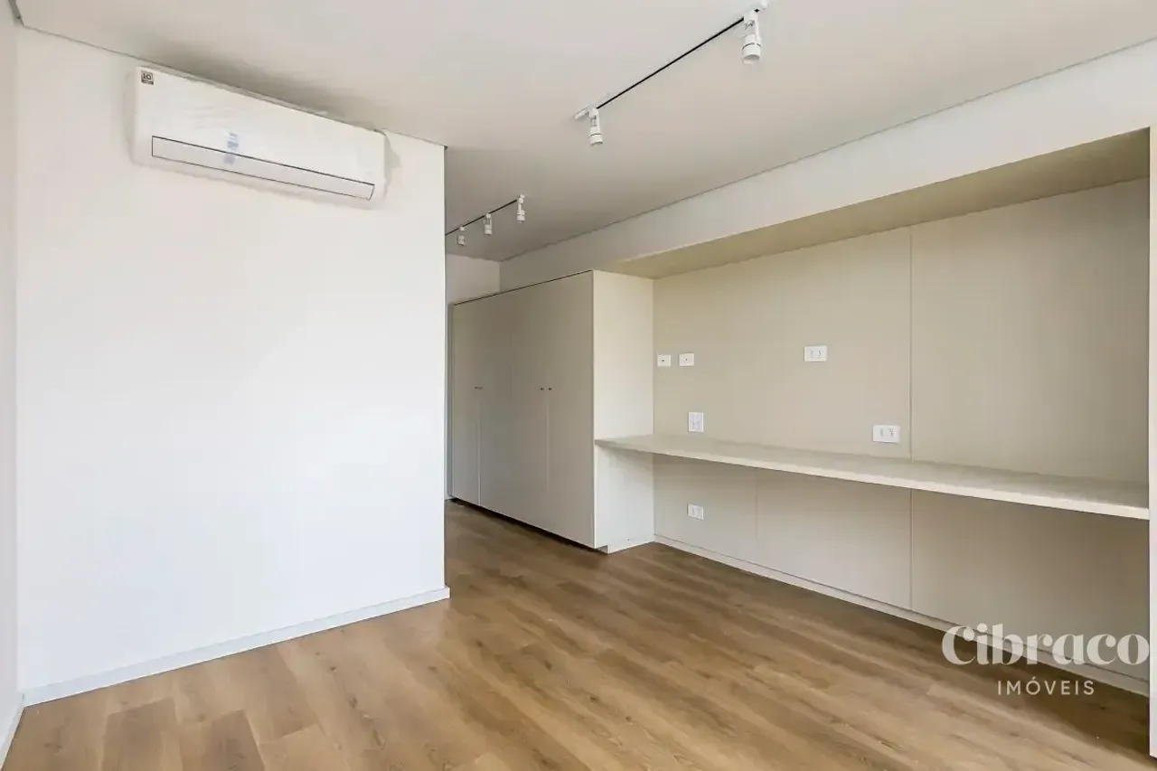 Unfurnished studio with 1 bedroom and 1 bathroom — photo 11