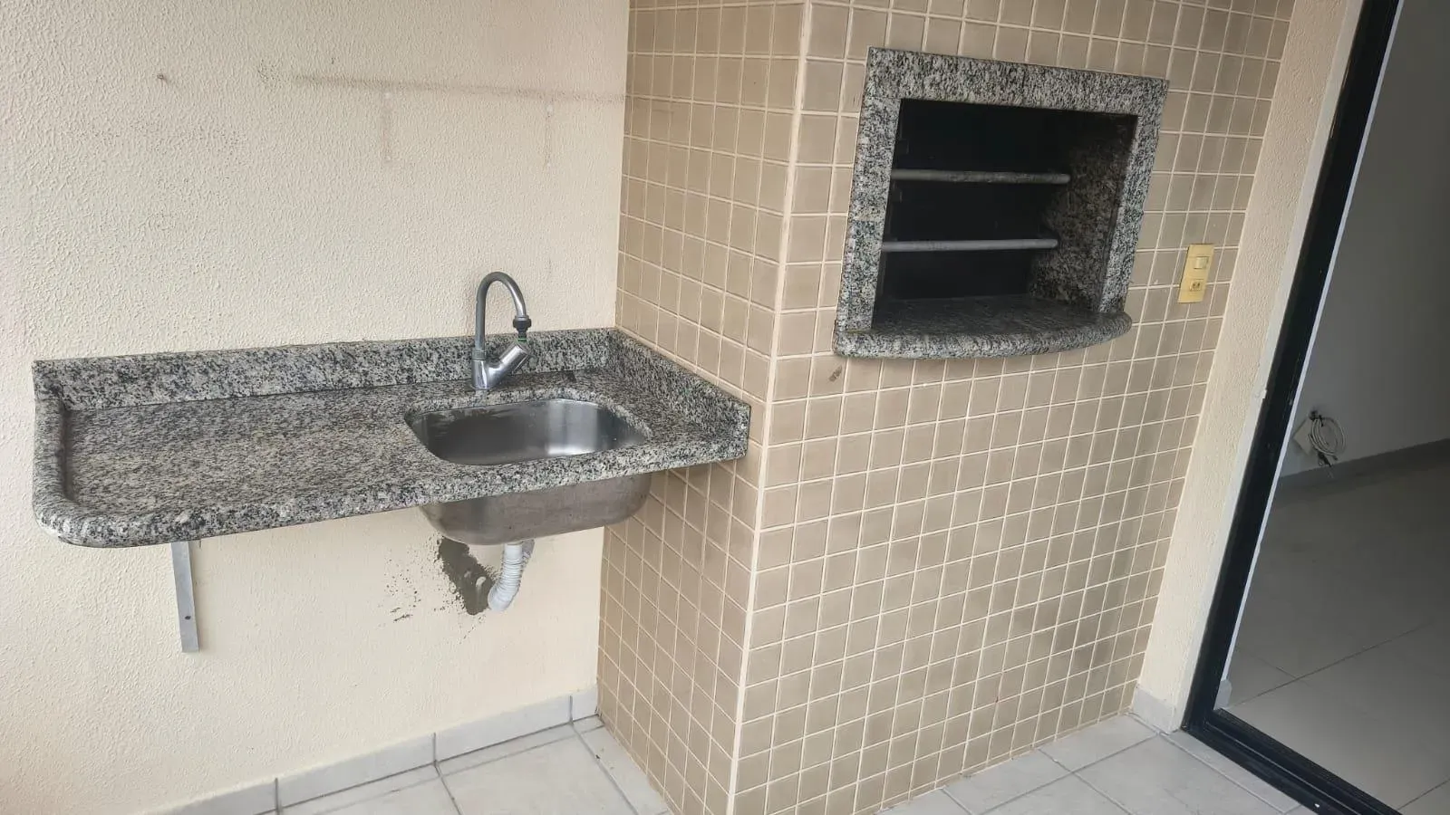 Apartment with balcony barbecue, 104 m² — photo 8