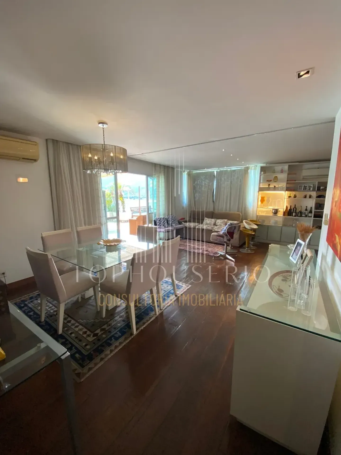 Furnished penthouse with 3 bedrooms and 4 bathrooms — photo 19