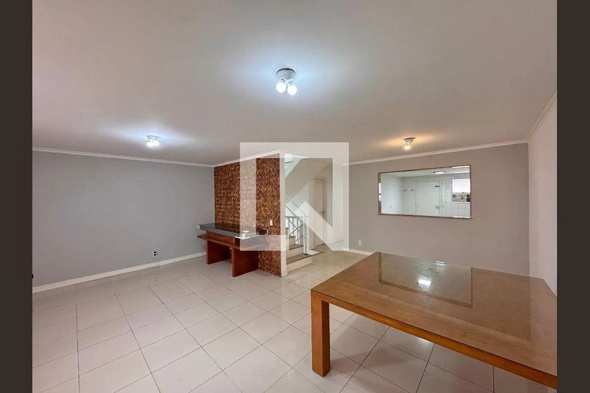 226 m² apartment with 4 bedrooms and a balcony grill — photo 12