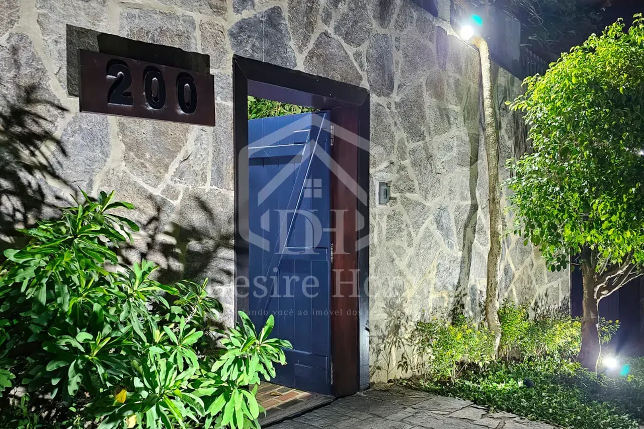 Casa com 4 quartos e 5 banheiros, cozinha a gás — photo 8