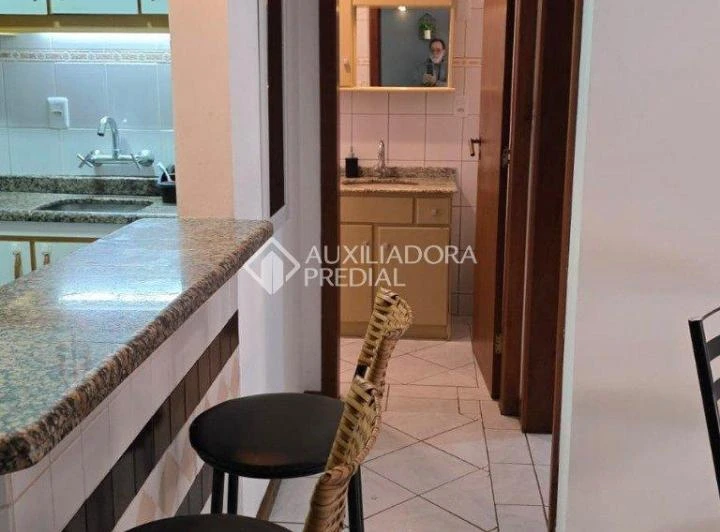 Apartamento mobiliado de 2 dormitórios com cozinha aberta — photo 8