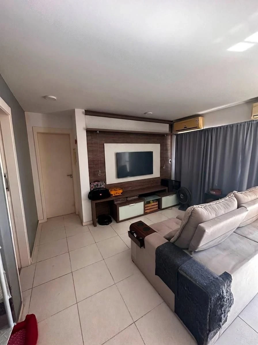 Furnished apartment, 106 m², with a glass-enclosed balcony — photo 8