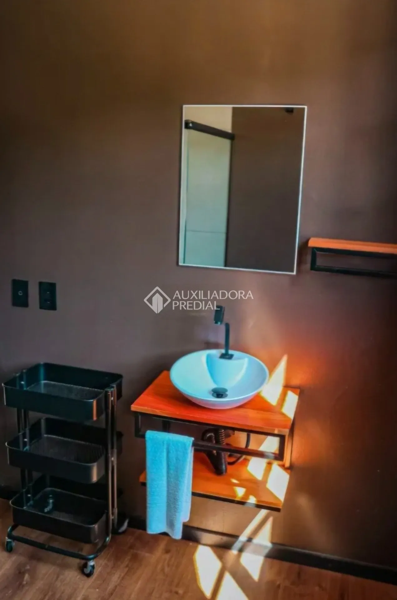 Casa sem mobília de 1100 m² com 3 suítes e jardim — photo 22