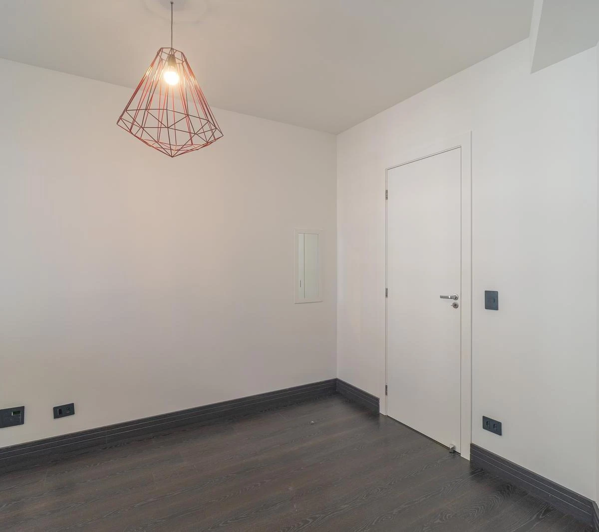 Квартира з 2 спальнями, скляним балконом і 110 м² — photo 17