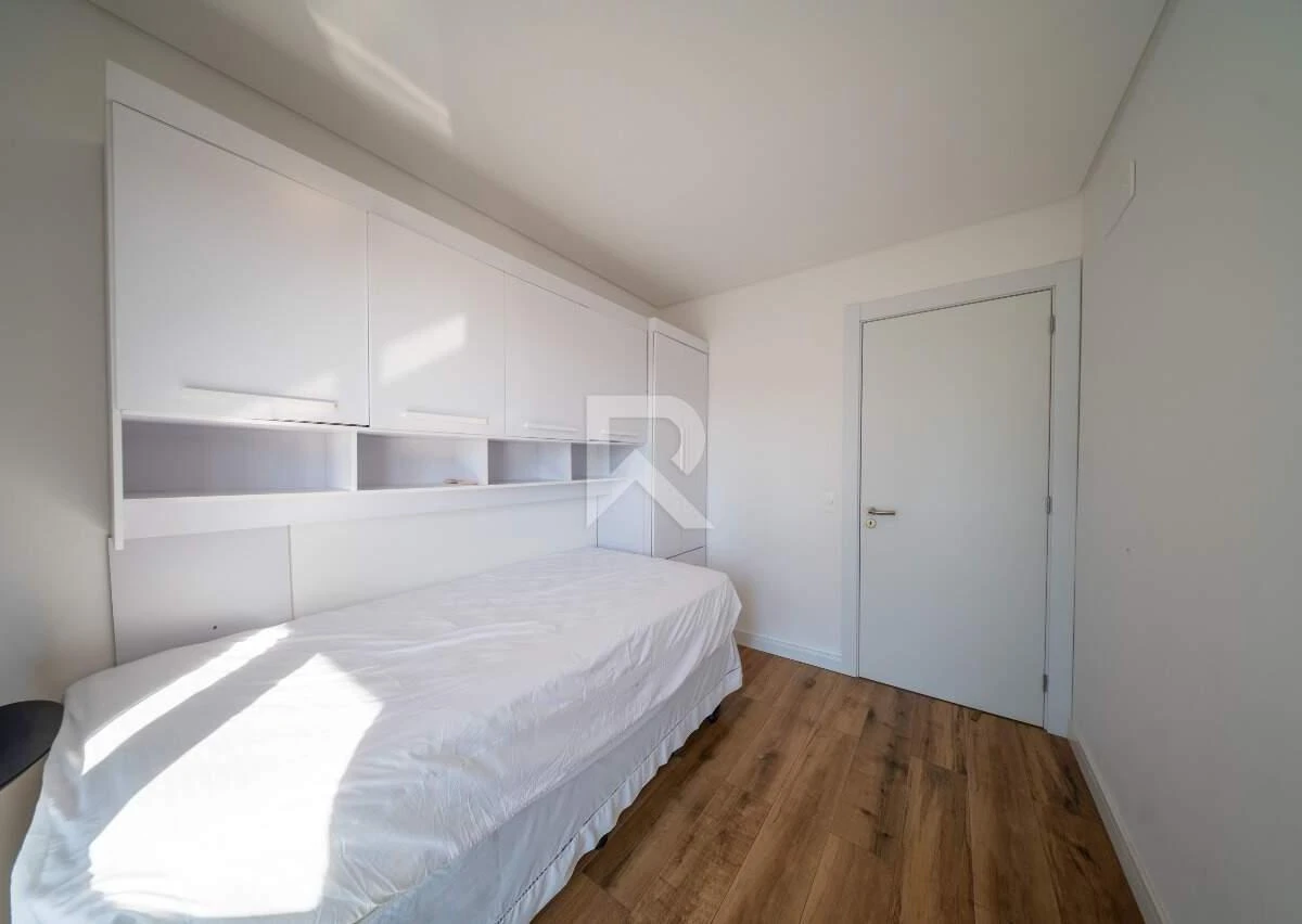 Furnished apartment 162 m² with 3 bedrooms and 1 parking — photo 17