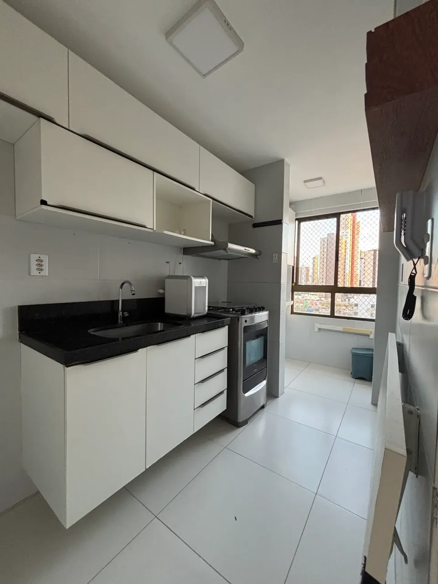 Furnished apartment, 53 m², with a grill on the balcony — photo 13