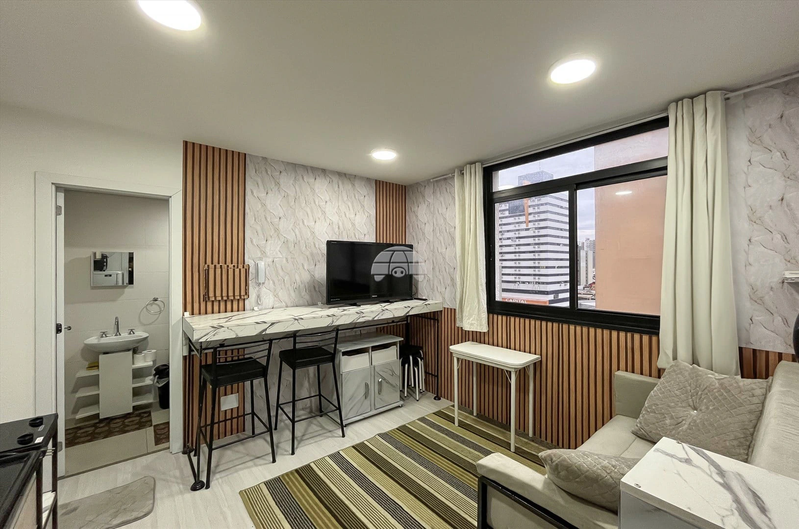 One-bedroom apartment with a home office in Curitiba — photo 13