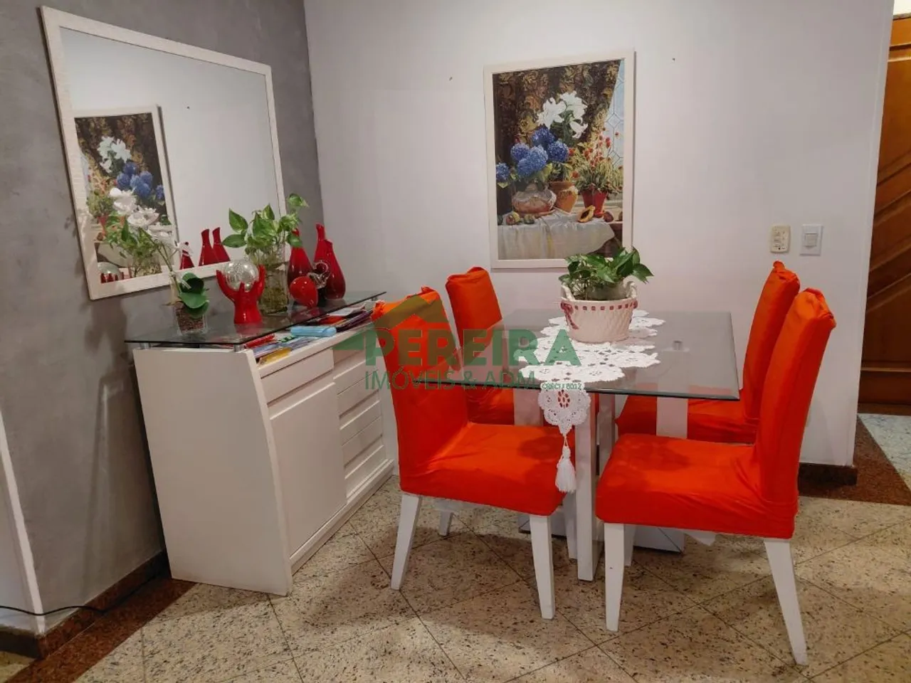 Furnished 3-bedroom apartment with a balcony — photo 7