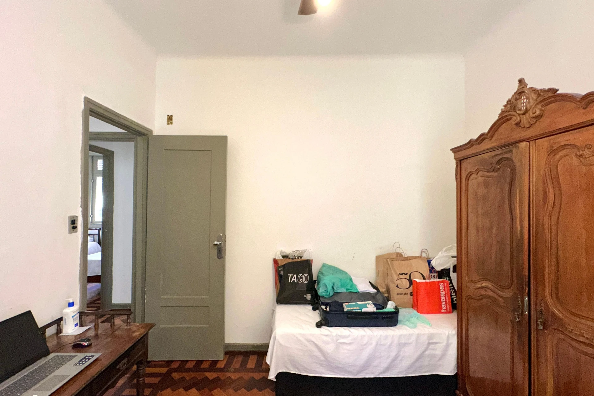 Furnished apartment with 3 bedrooms and a balcony — photo 27