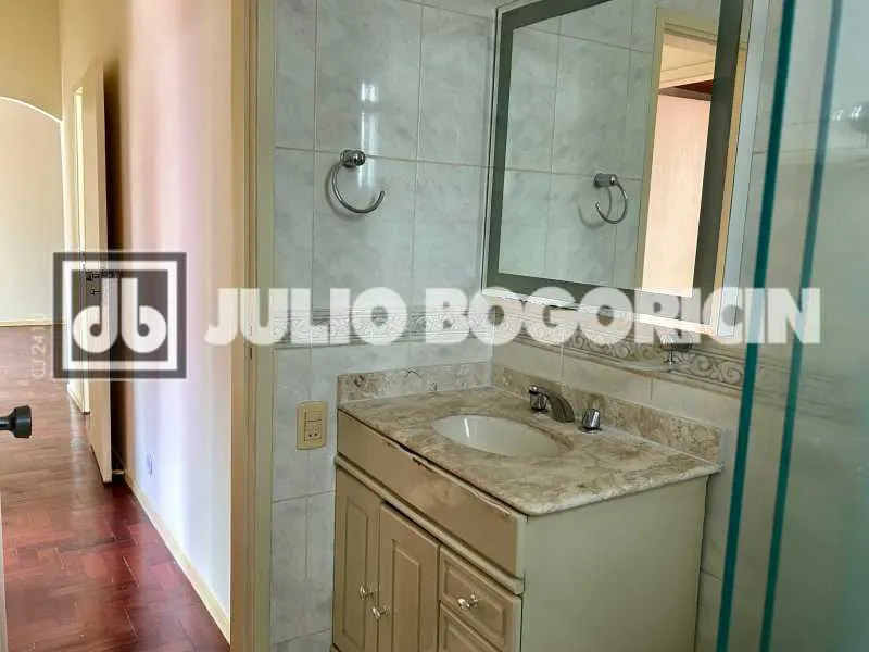 2-bedroom apartment with parking and separate kitchen — photo 7