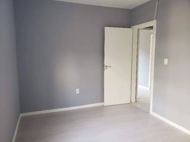 Деревянный пол или ламинат и 3 спальни: квартира 80 м² — photo 12