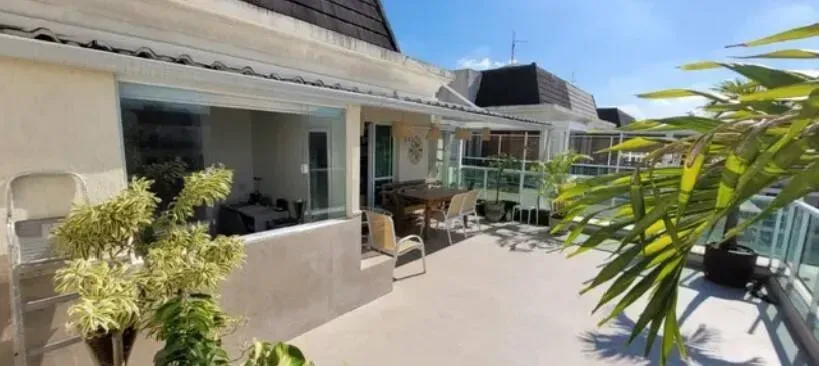 Furnished duplex with 3 bedrooms and 200 m² — photo 11