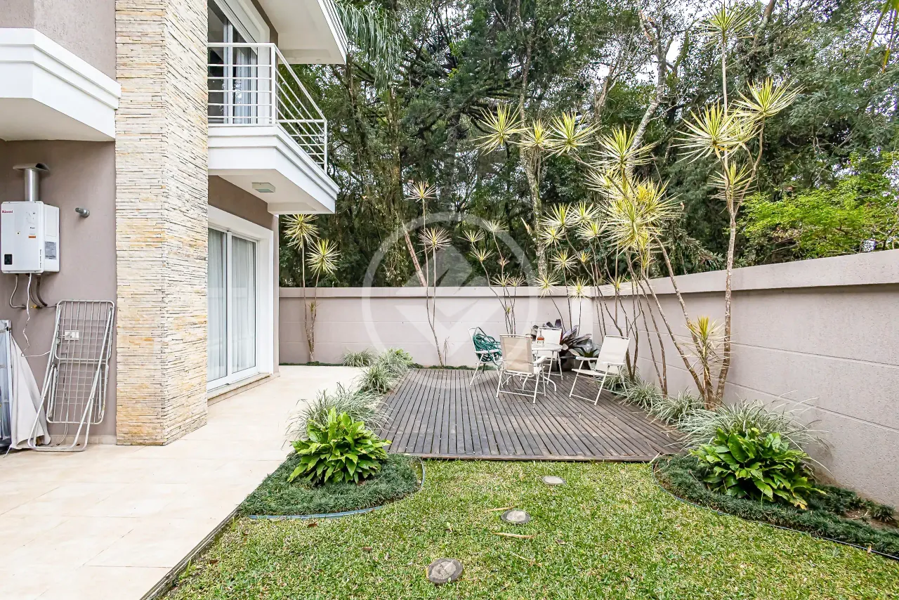Casa em condomínio com 4 quartos e 270 m² — photo 20