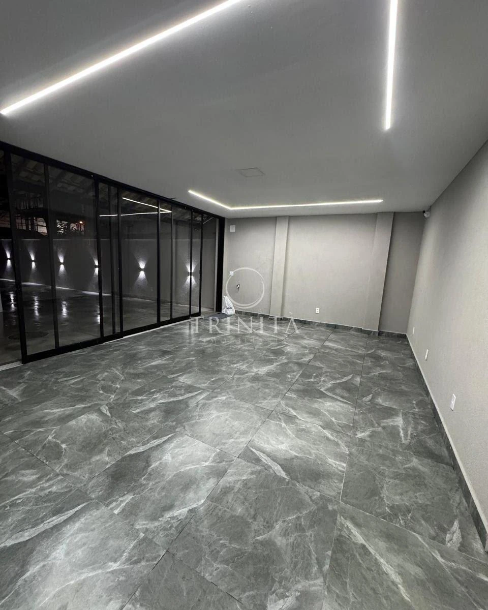 6-bedroom house, 3 with their own bathrooms, 350 m² — photo 30