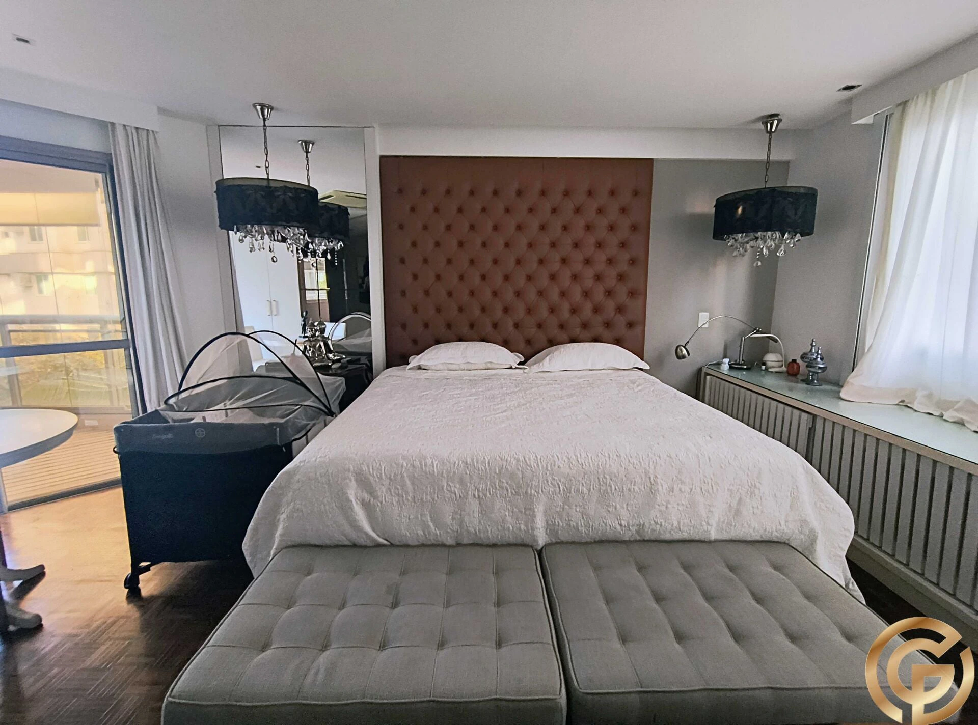 Furnished 400 m² apartment with 4 en-suite bedrooms — photo 3
