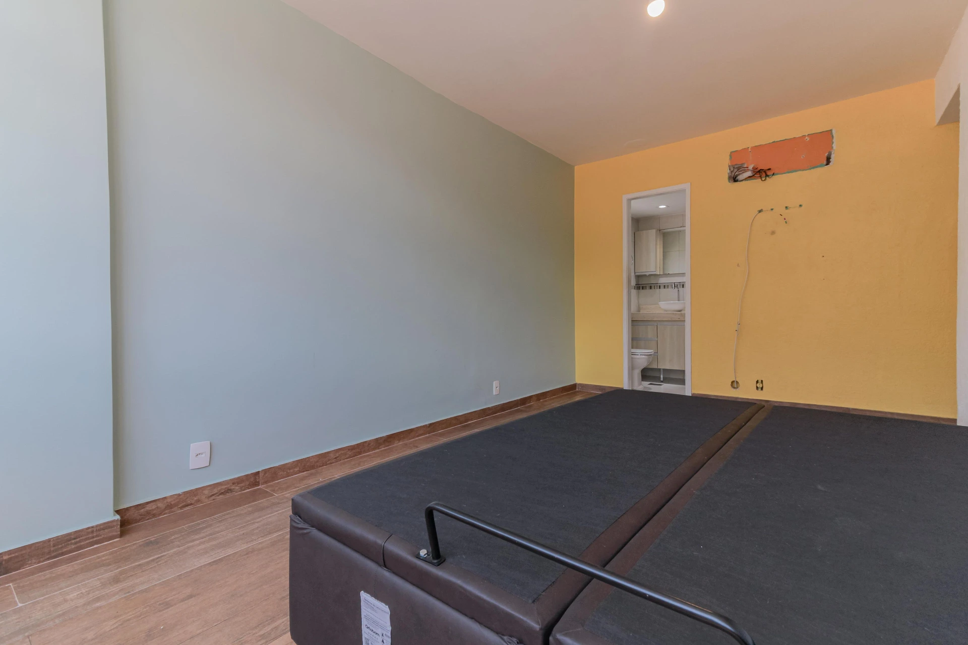 Unfurnished apartment with 3 bedrooms, 3 baths and parking — photo 8