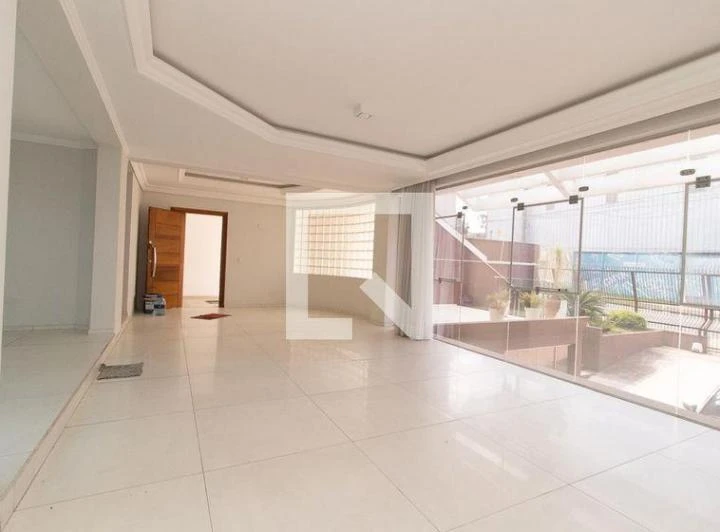 Casa para aluguel com 7 quartos e varanda em 850 m² — photo 6