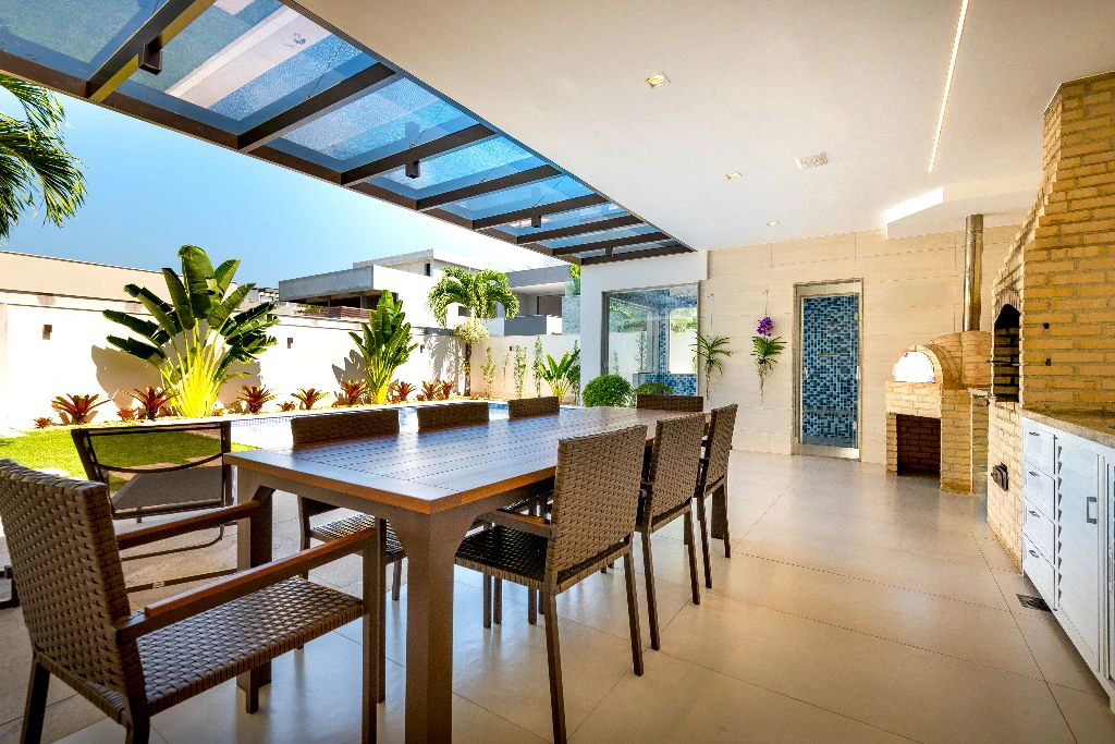 680 m² house with 4 en-suite bedrooms and 7 bathrooms — photo 29
