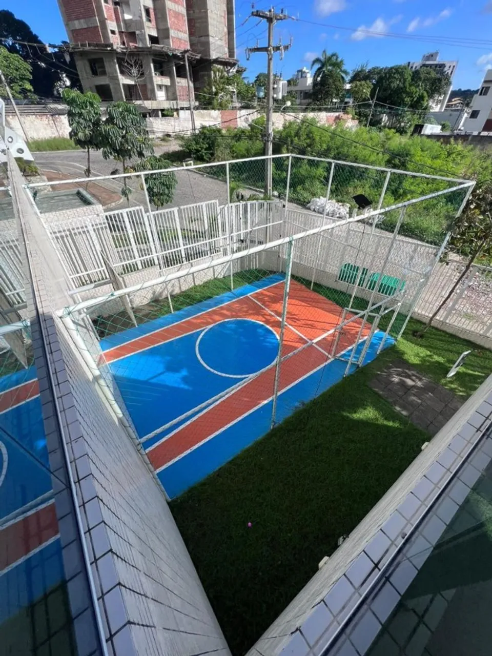 Балкон с грилем и 3 спальни: квартира 79 м² — photo 19