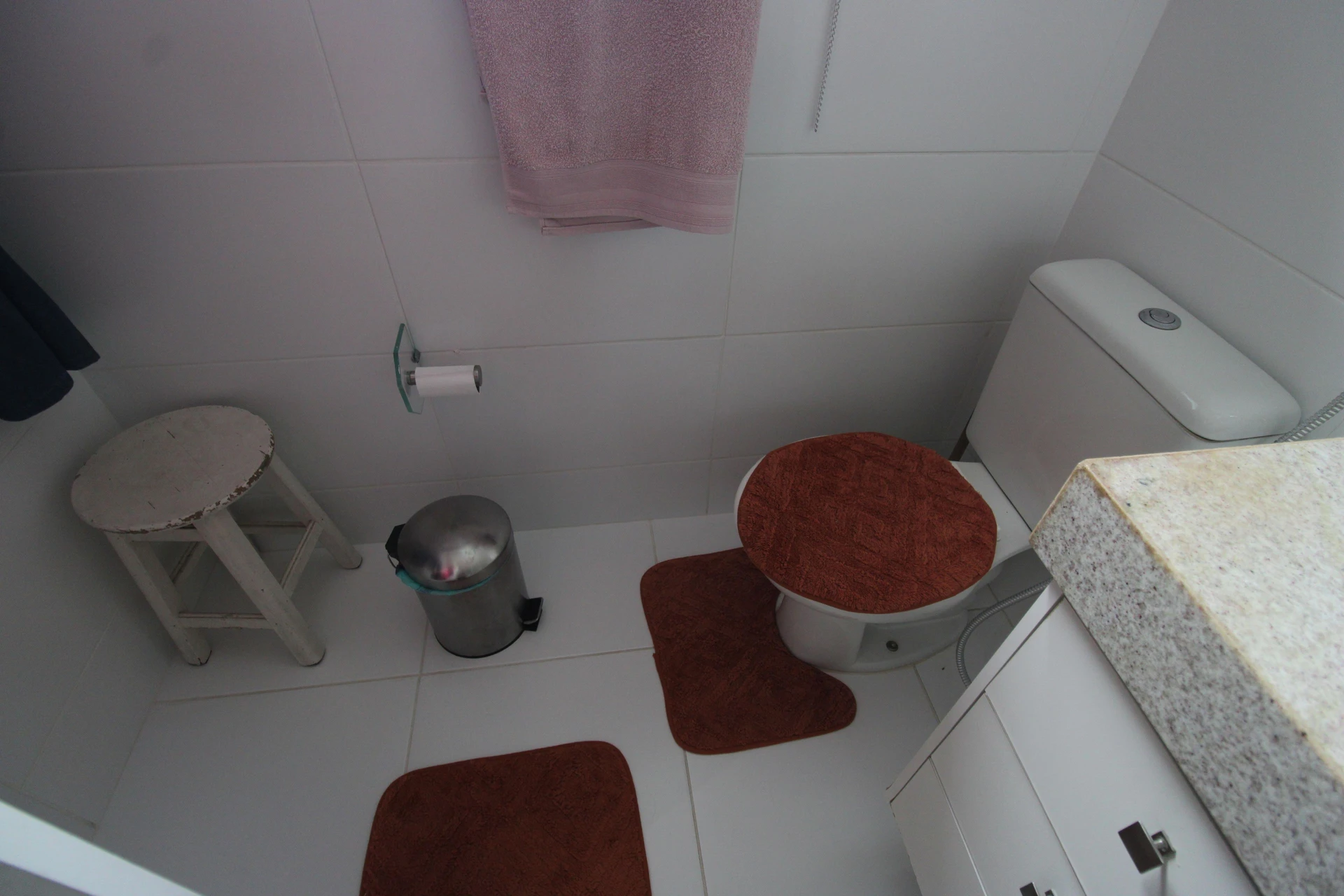 Casa mobiliada com 3 suítes e cozinha aberta com fogão a gás — photo 41