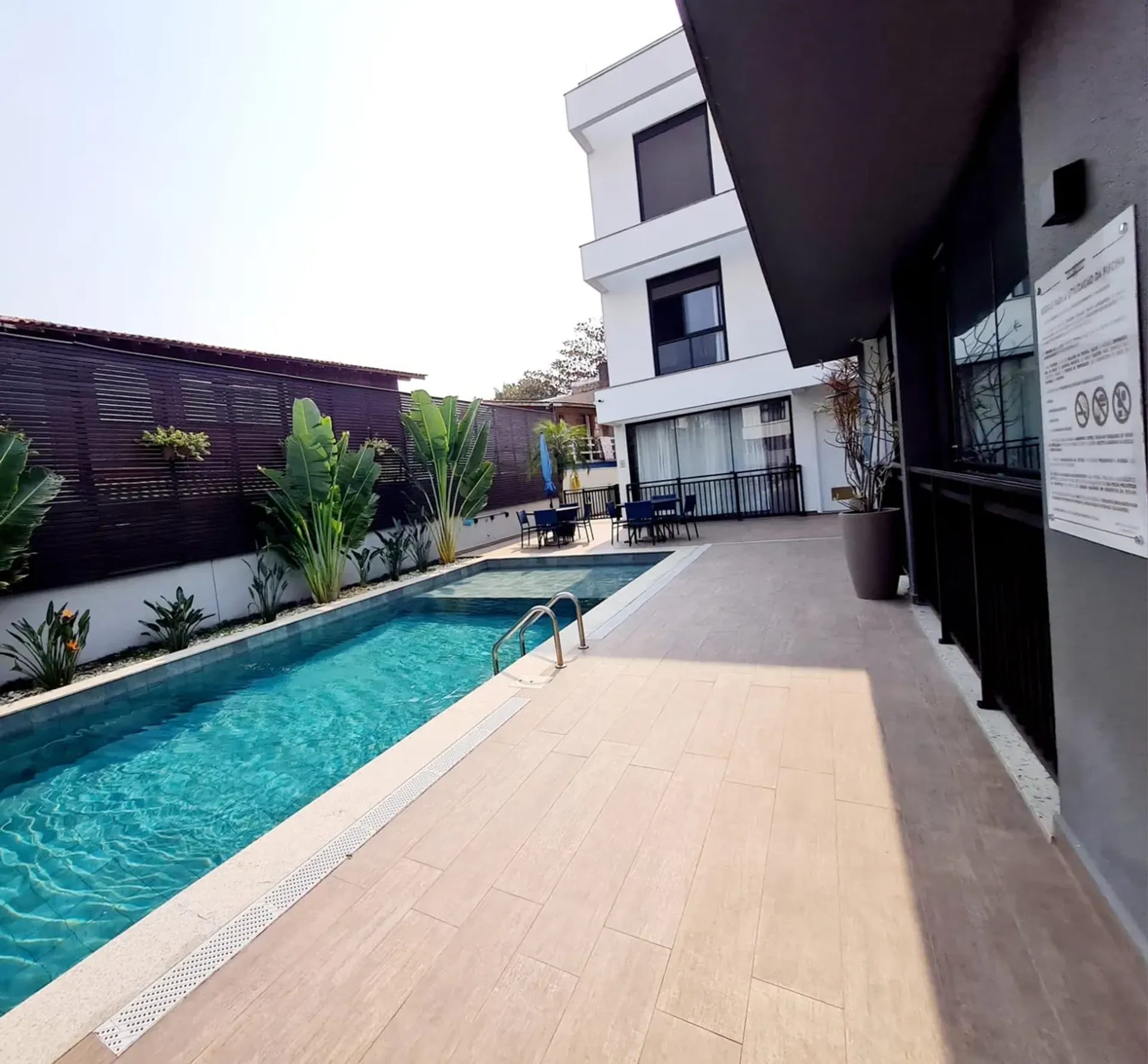 Studio with balcony grill and included parking spot — photo 34