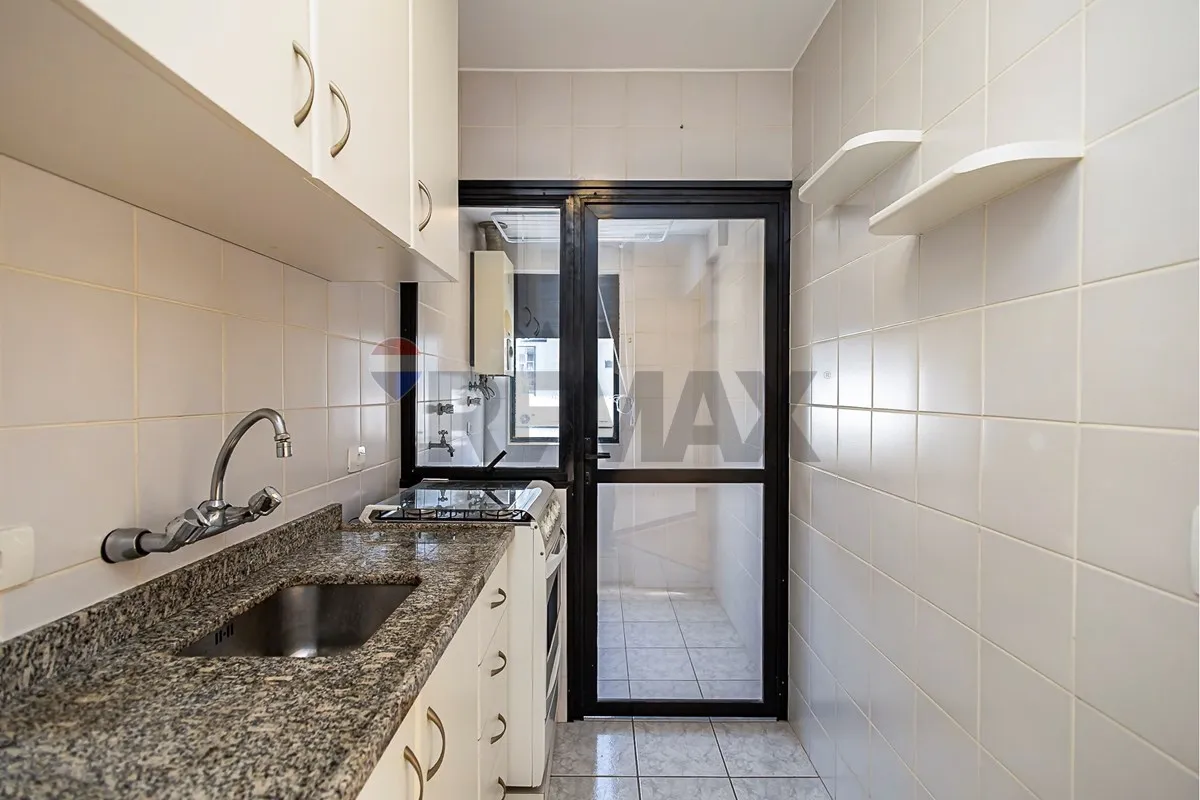 Apartment, 36 m², with wood or laminate floors — photo 35