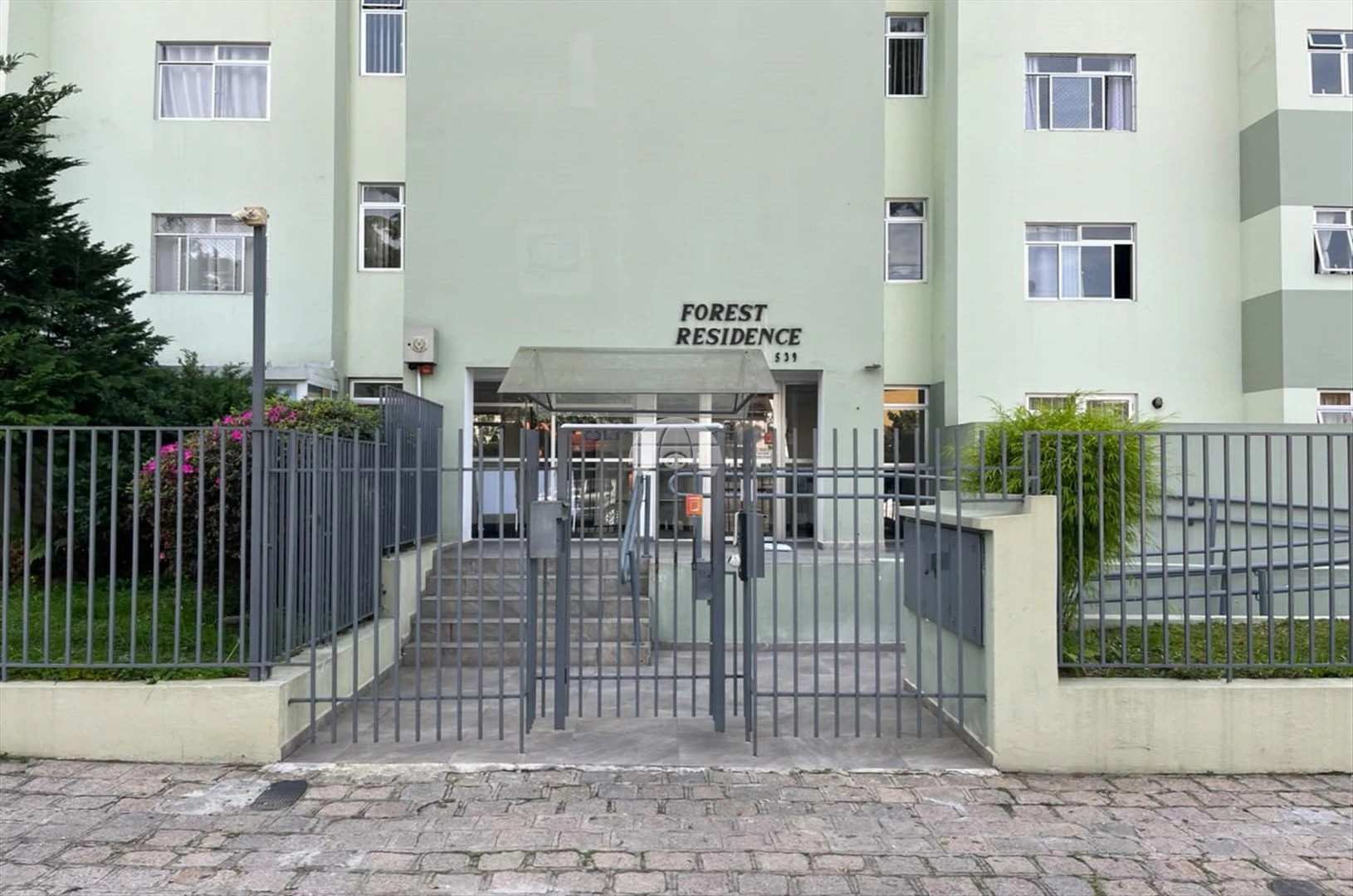 1-bedroom 39 m² apartment with a kitchen pass-through — photo 3