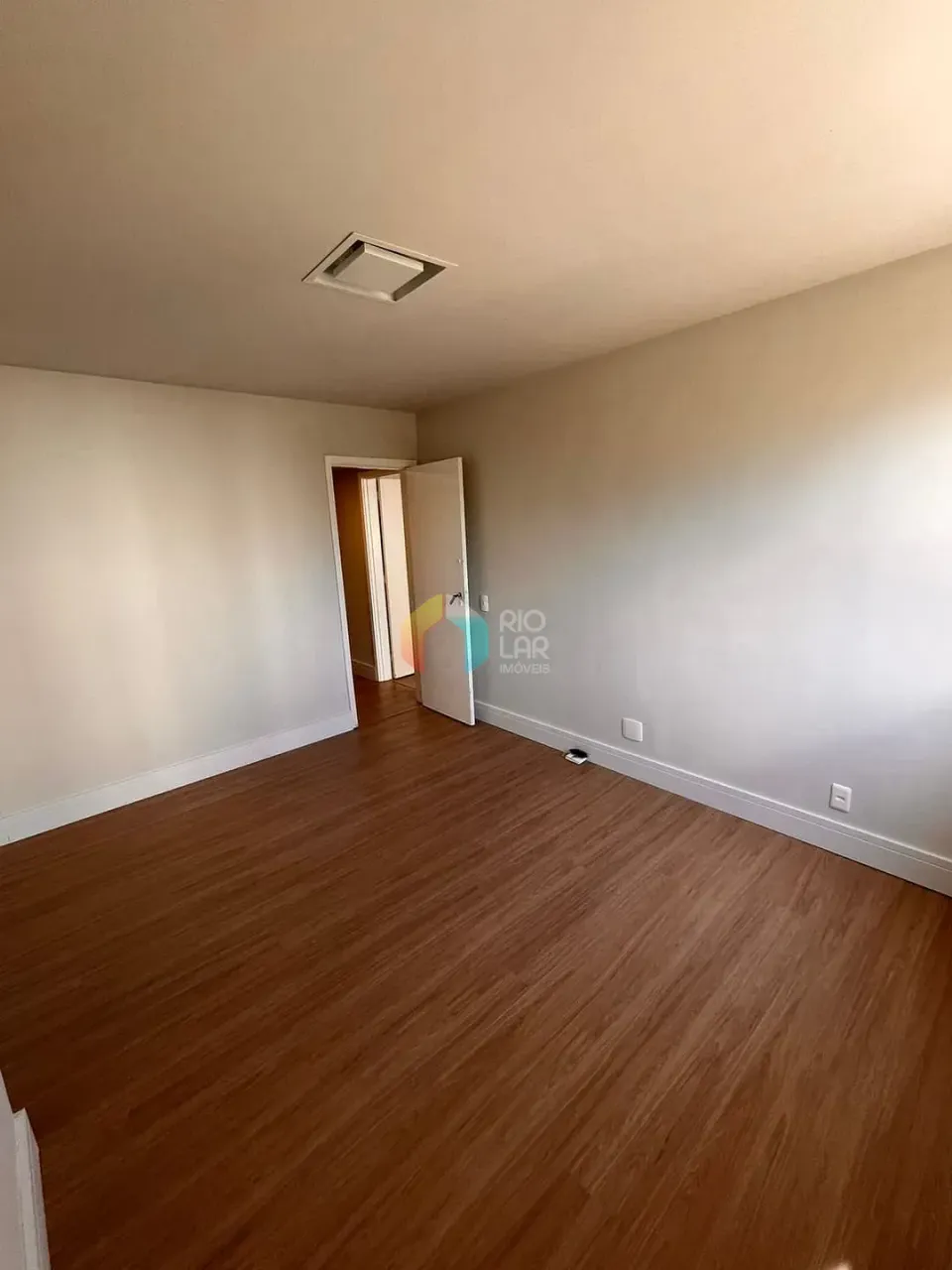Rental apartment with 4 bedrooms and 3 bathrooms — photo 9