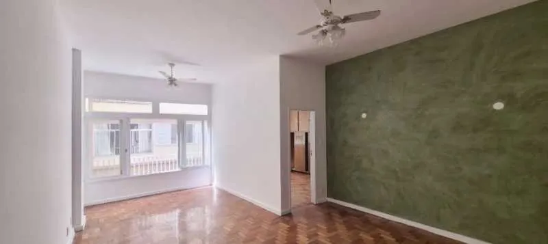 3-bedroom apartment with closed kitchen and laundry area — photo 11