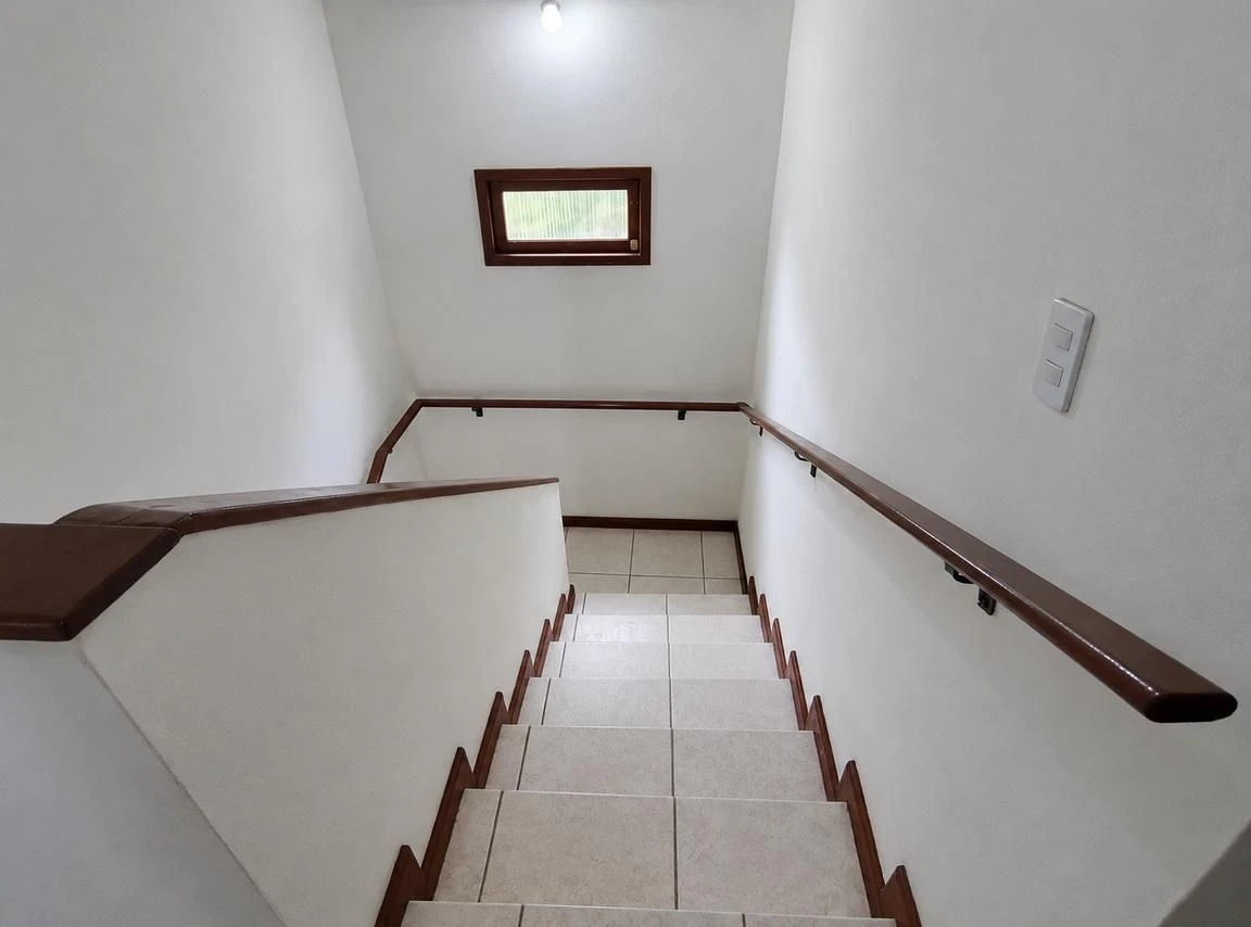 Home office in a 4-bedroom house, 270 m² — photo 11