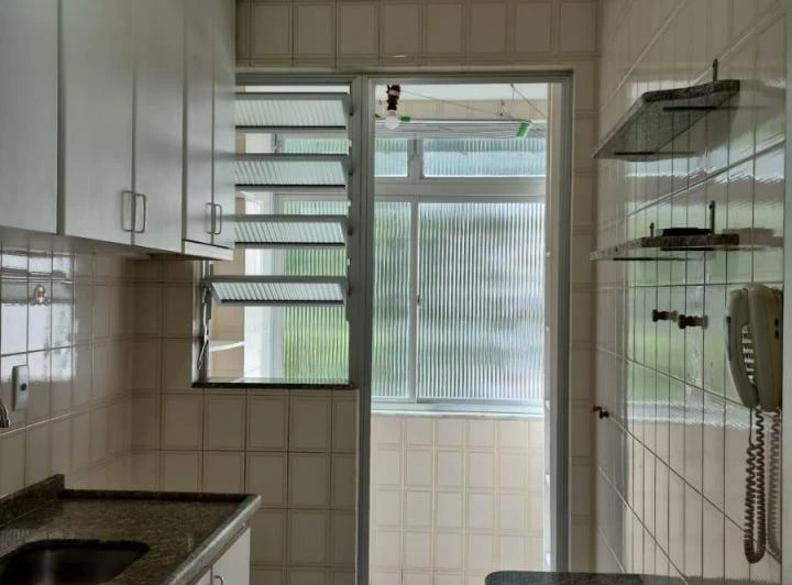 2-bedroom apartment with separate kitchen and gas stove — photo 2