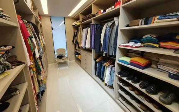 Furnished house with 4 en-suite bedrooms and 670 m² — photo 12
