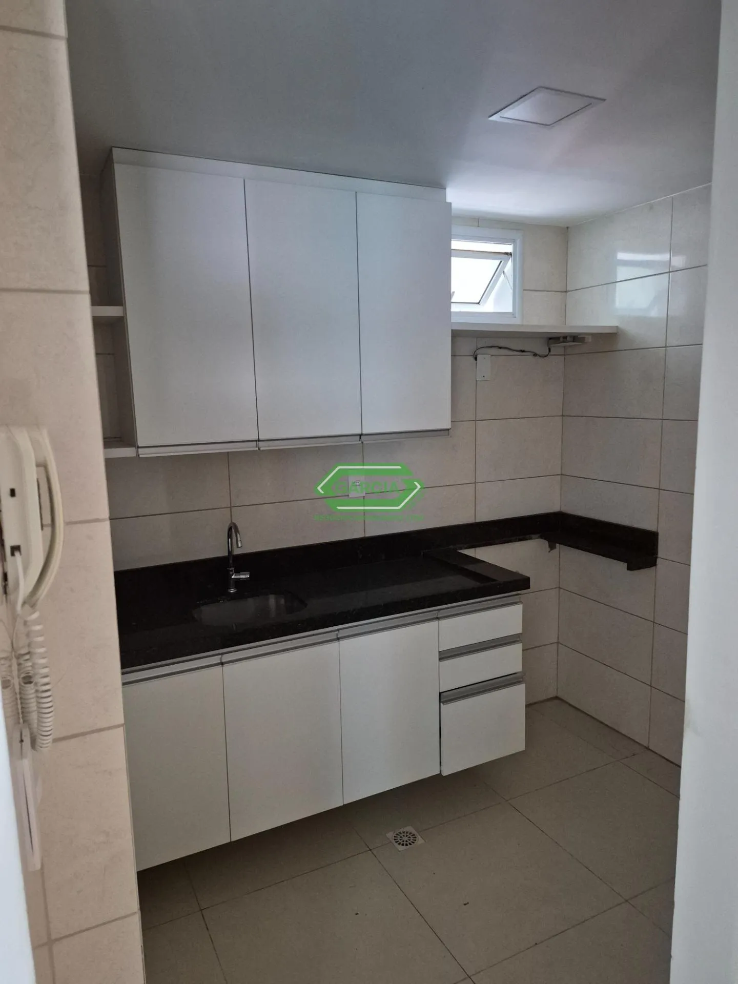 Вид на воду та 2 спальні: квартира 63 м² — photo 2