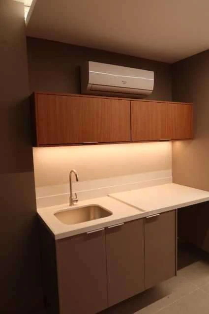Apartment with 2 bedrooms and an open-plan kitchen — photo 24