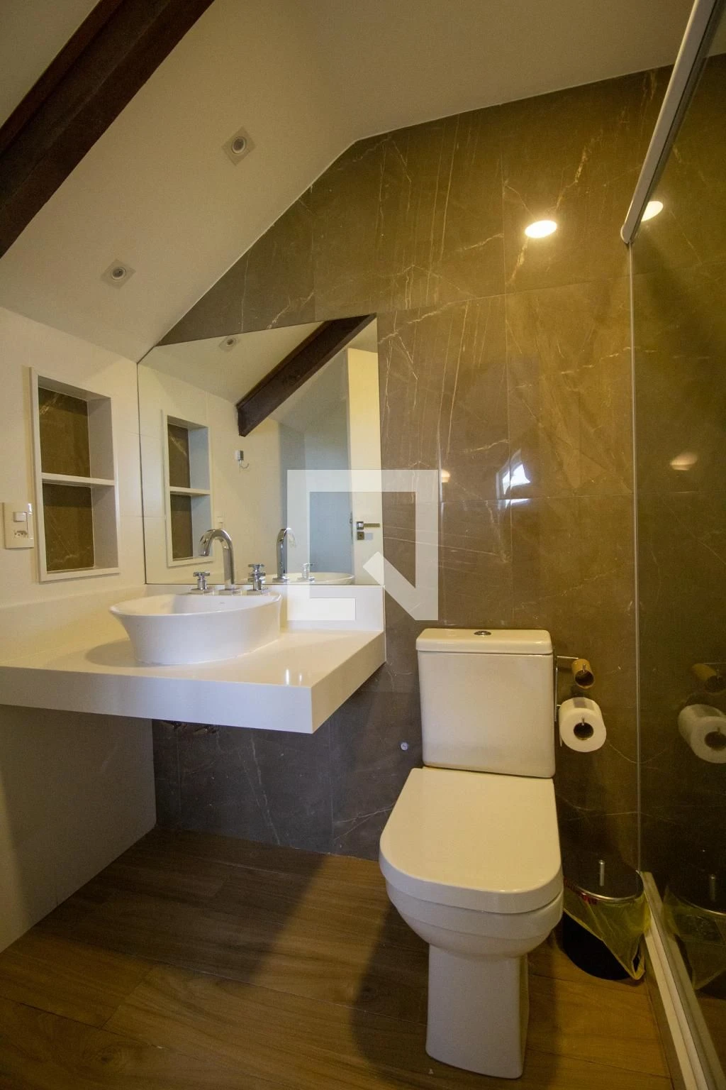 4-bedroom house with a bathtub in Rio de Janeiro — photo 7
