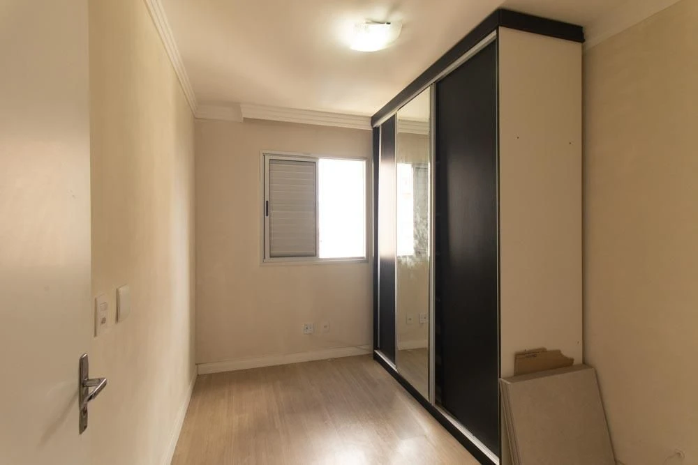 2-bedroom apartment in a building with a gym — photo 38
