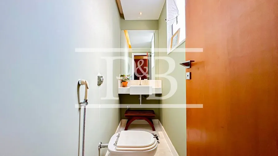 Unfurnished 4-bedroom apartment 200 m² with open-plan kitchen — photo 18