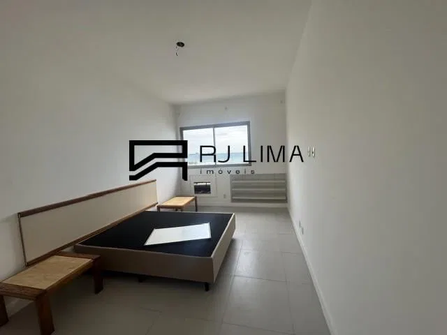 Washing machine in a one-bedroom apartment, 60 m² — photo 9