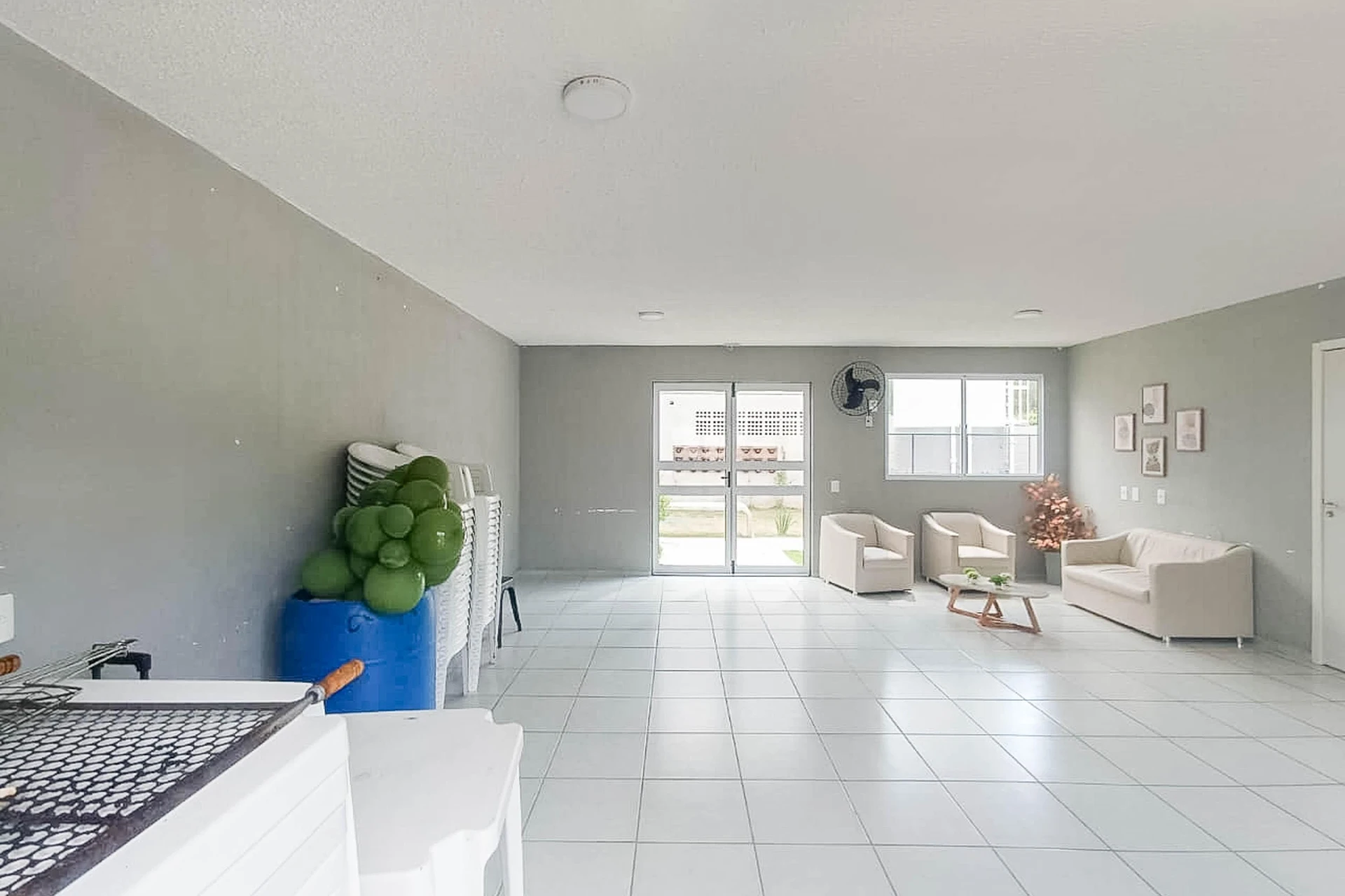 Apartamento de 2 dormitorios y baño con ducha de vidrio — photo 44