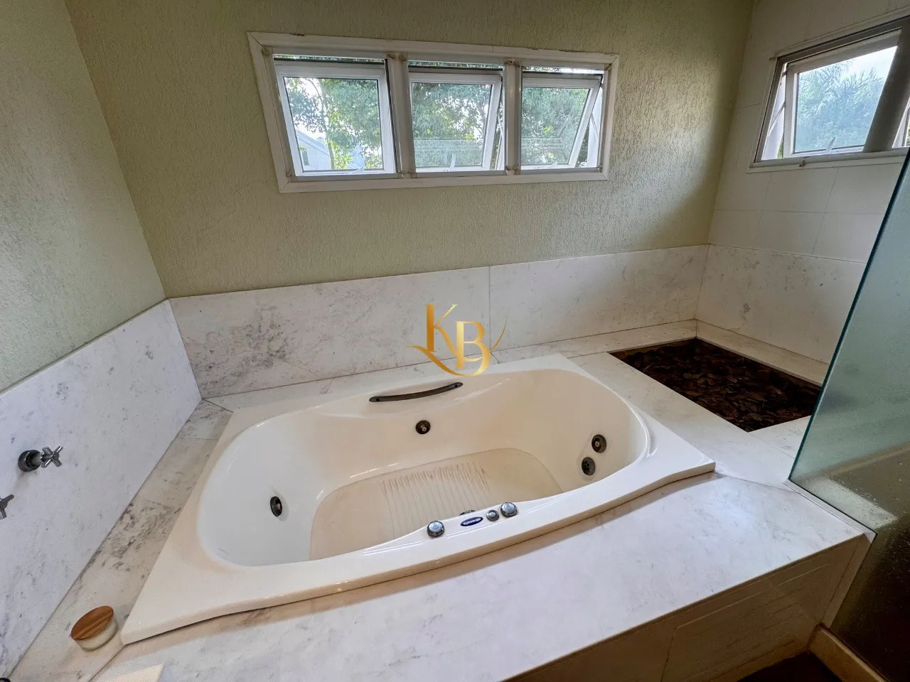 Дом 600 м² с 4 спальнями и балконом с барбекю — photo 48