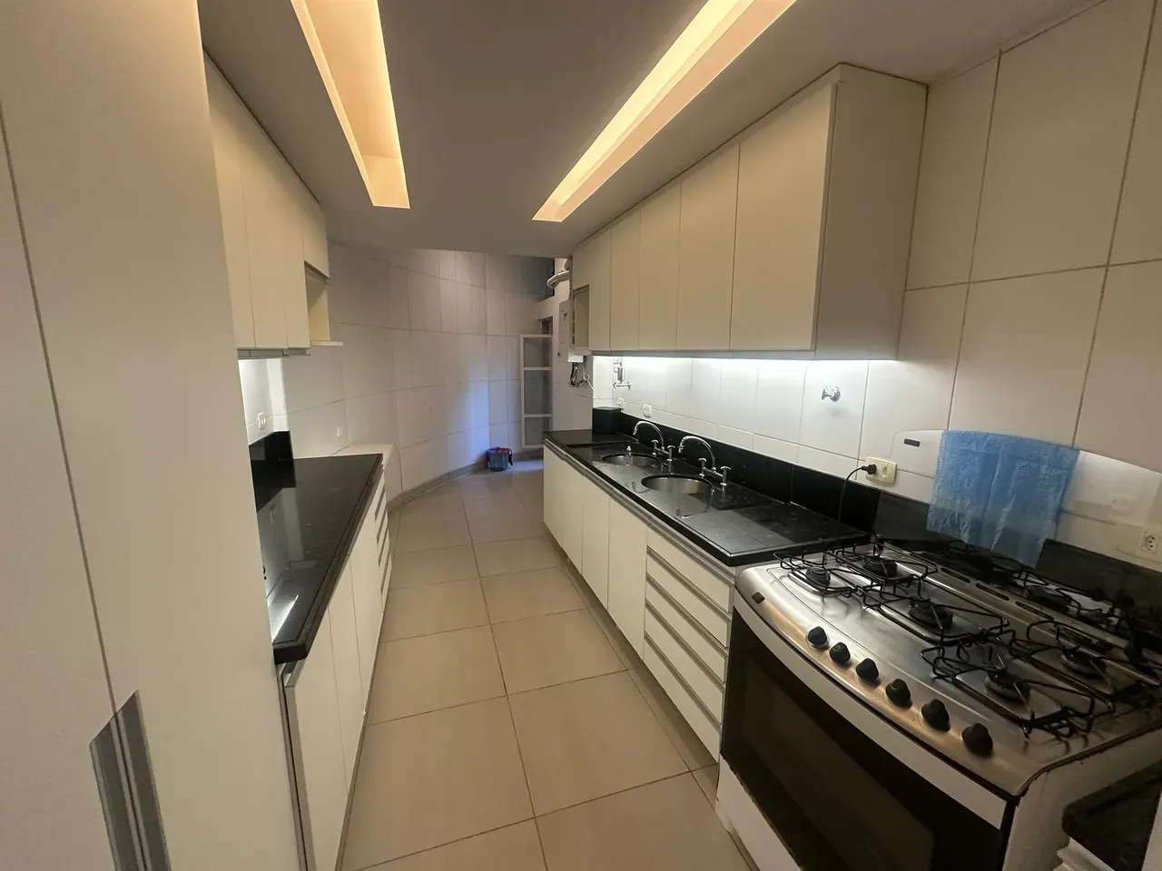 Квартира 233 м² з пральною машиною та видом на гори — photo 34