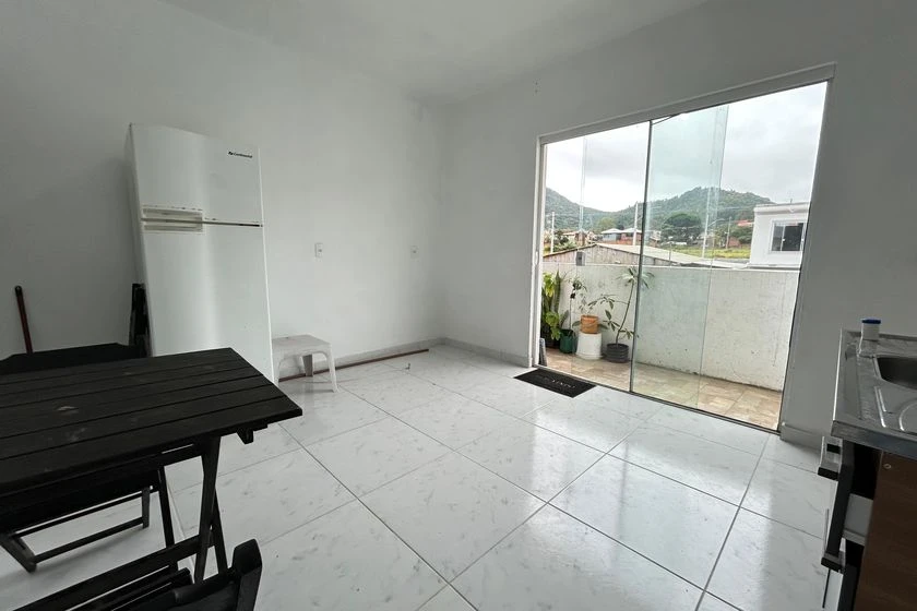 Apartamento de 1 quarto com varanda e 1 banheiro — photo 11