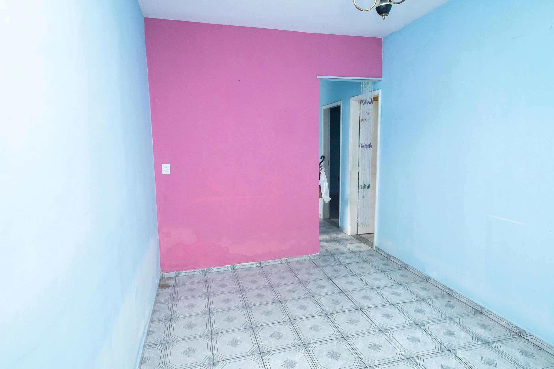 House with 3 bedrooms, 1 en-suite, and private yard — photo 23