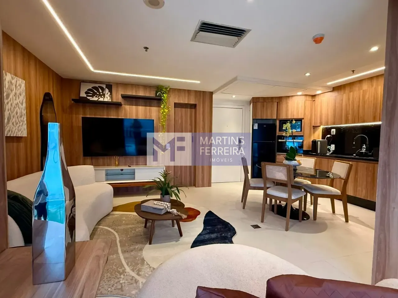 Furnished studio with balcony and open-plan kitchen — photo 4