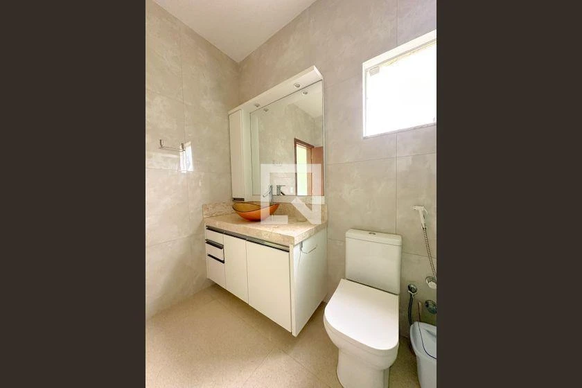 4-bedroom house, 3 with their own bathrooms, 194 m² — photo 48