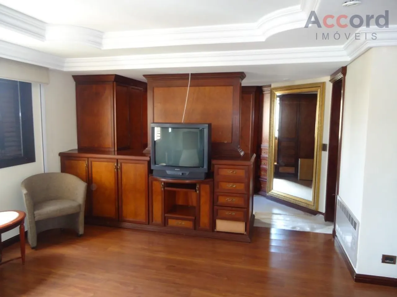 Top-floor apartment with 2 bedrooms and 4 bathrooms, 224 m² — photo 3