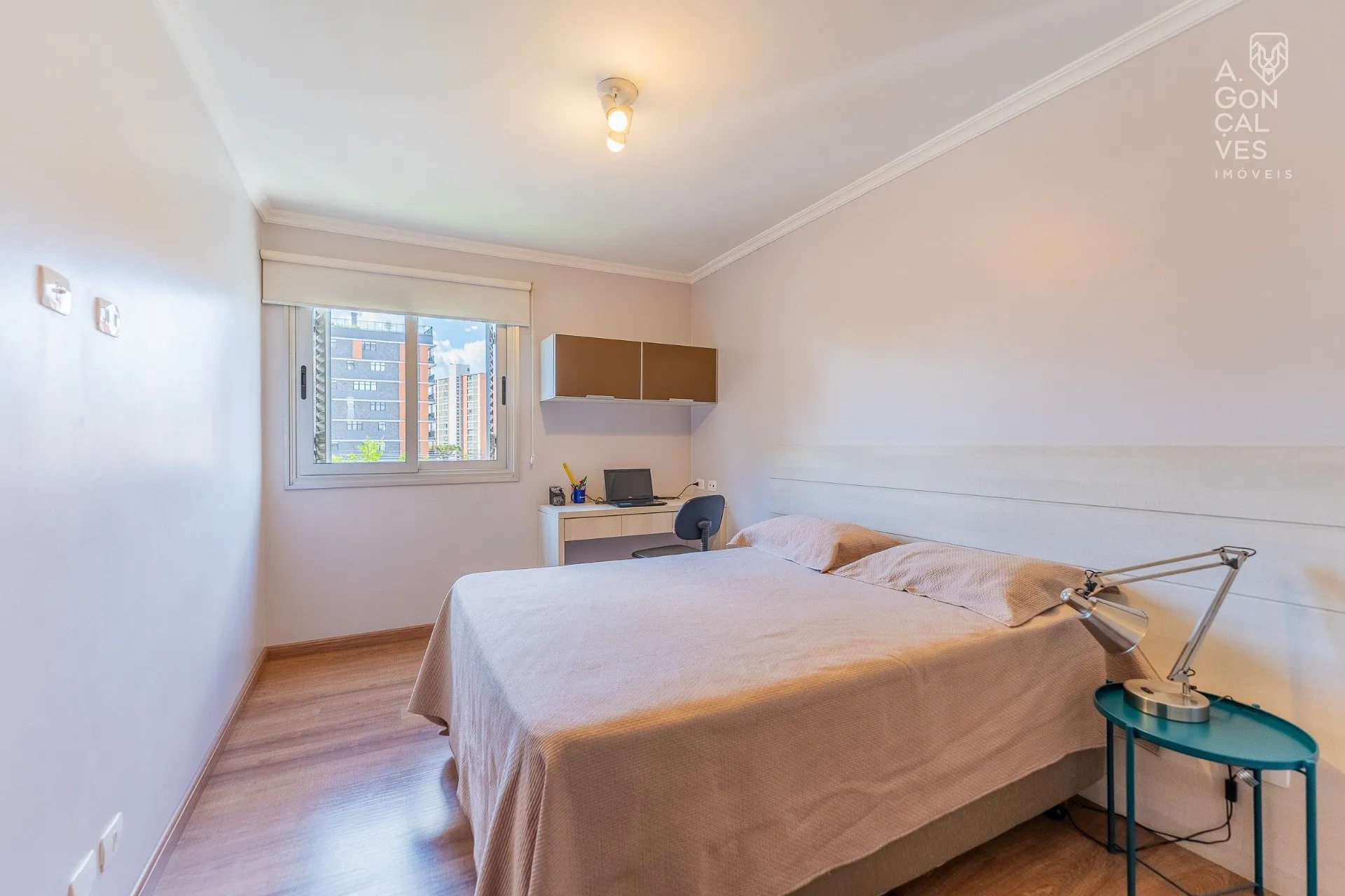 Furnished 219 m² apartment with 4 bedrooms and 2 parking spots — photo 29