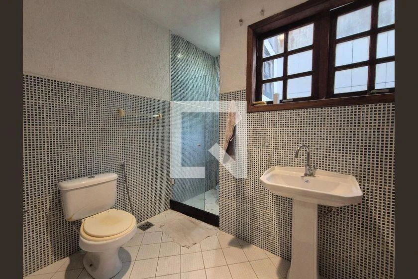 3-bedroom house with a home office — photo 13